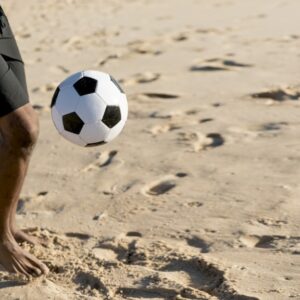 futevolei-e-futebol-de-areia-na-prainha